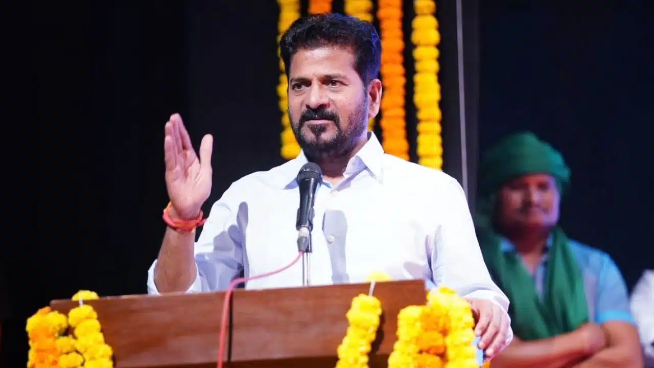 Revanth Reddy : CM రేవంత్ విలువ తెలుసుకున్న తెలంగాణా మంత్రులు..!