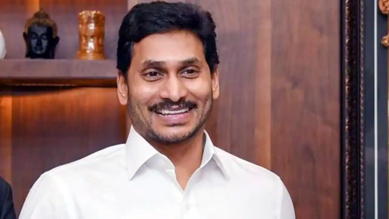 YS Jagan : 2024 దారుణ ఓటమి తరవాత ఇన్నాళ్ళకి జగన్ కి బ్రహ్మాండమైన శుభవార్త..!
