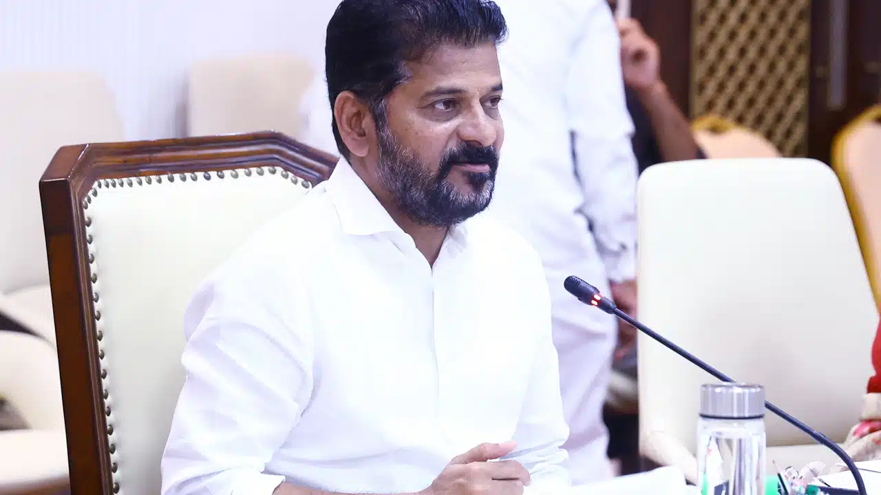 Revanth Reddy : CM రేవంత్ కళ్ళు గప్పి తెలంగాణా అధికారులు దారుణాలు ?