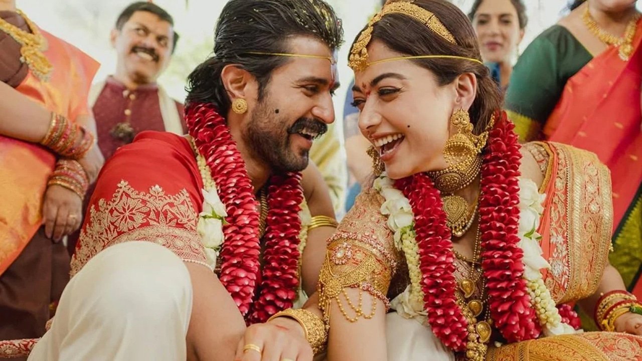 Vijay Devarakonda Rashmika : పెళ్లి అయిన వారం తిరక్కుండానే విజయ్ దేవరకొండ సంచలన నిర్ణయం, షాక్ అయిన రష్మిక !