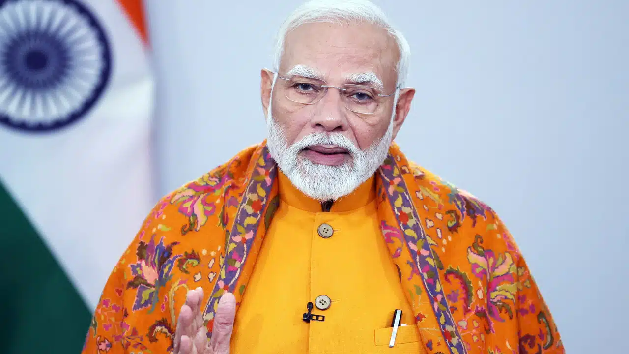 kashmir Modi : కాశ్మీర్ నడిబొడ్డు లో రెండు భారీ సిక్సర్లు కొట్టిన మోడీ .. దెబ్బకి వాళ్ళంతా పరార్..!