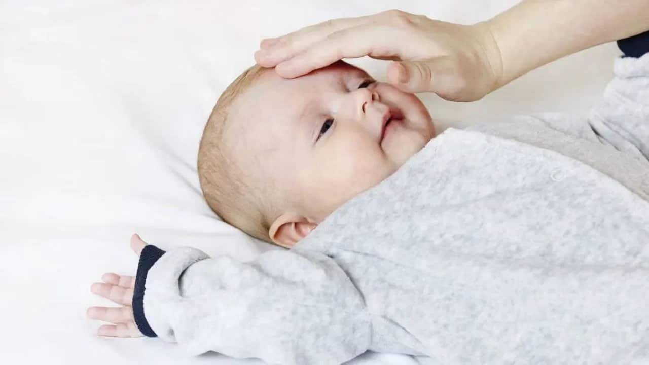 summer : ఎండల తీవ్రత .. చిన్న పిల్లలకు వడదెబ్బ తగలకుండా తీసుకోవాల్సిన జాగ్రతలు ఇవే ..!