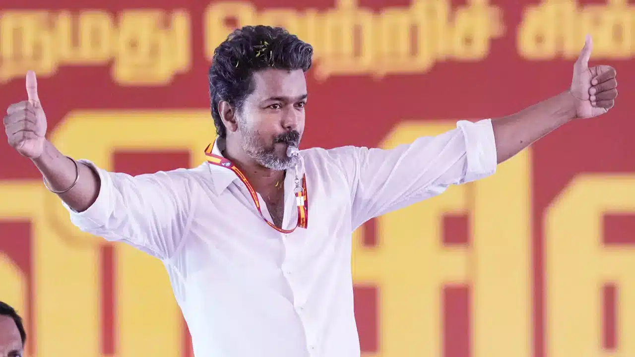 Tamil Nadu Politics : తమిళ రాజకీయాల్లో విజయ్ మేజిక్.. ఎగ్జిట్ పోల్స్ దెబ్బకు మారిన సమీకరణాలు!