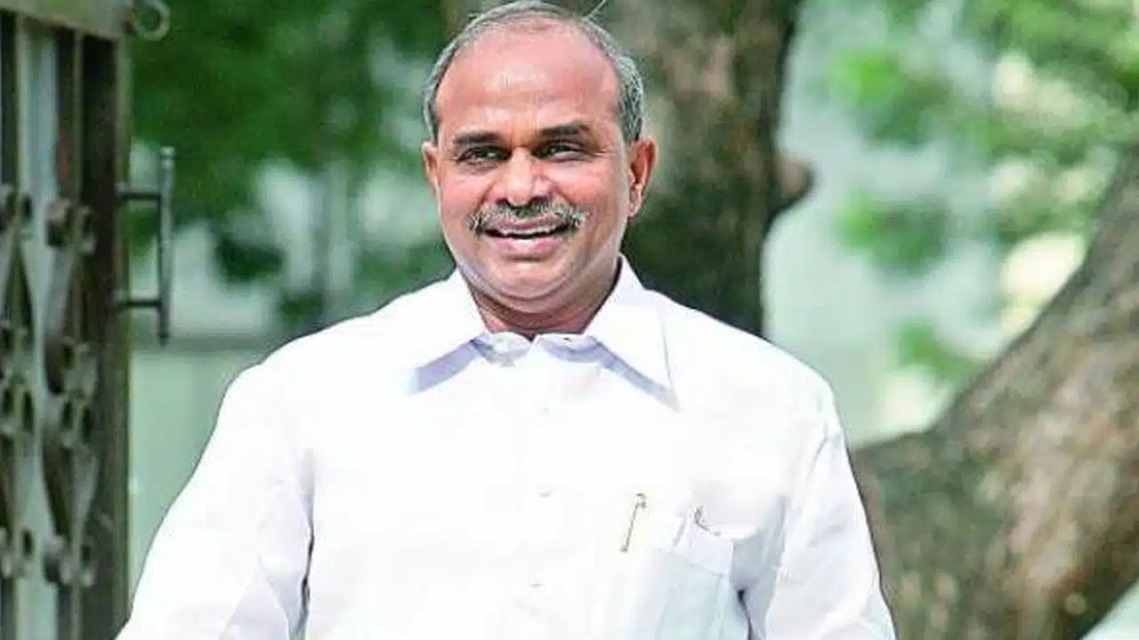 YSR : ఈ టైం లో వైఎస్సార్ CM గా ఉండి ఉంటే ... ఏపీ కి అన్యాయం జరుగుతోందా..?