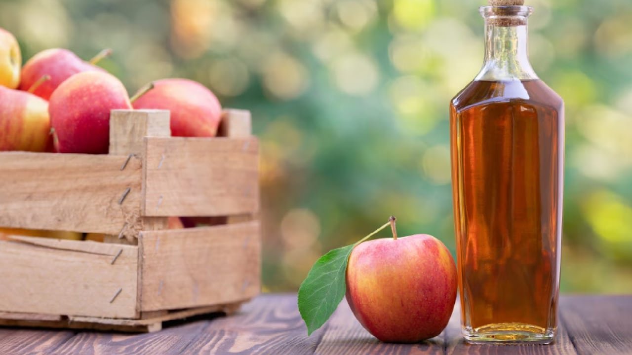 Apple Cider Vinegar బరువు తగ్గాలనుకుంటున్నారా ఆపిల్ సైడర్ వెనిగర్ నిజంగా పనిచేస్తుందా ఎలా వాడాలో తెలుసుకోండి