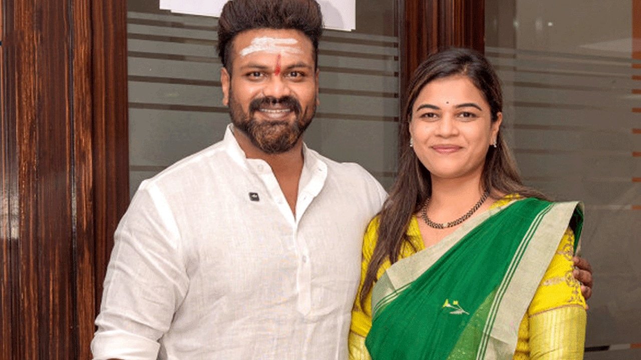 Bhuma Mounika : రాజకీయాల్లోకి మౌనిక రెడ్డి ఎంట్రీ.. అసలు ప్లాన్ ఏంటో బయటపెట్టిన మంచు మనోజ్!