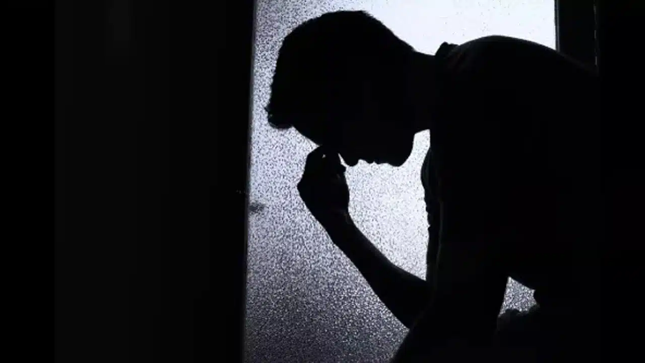 Husband : నేను చచ్చిపోతా.. నా భార్య టార్చ్ తట్టుకోలేకపోతున్న.. భర్త కలెక్టర్కు లేఖ..!
