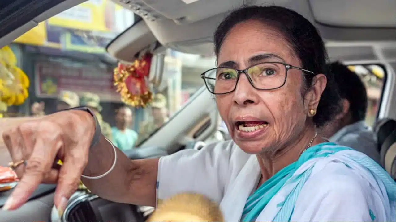 Mamata Banerjee : మమతా బెనర్జీ సంచలన నిర్ణయం: సీఎం పదవికి రాజీనామా చేయను!
