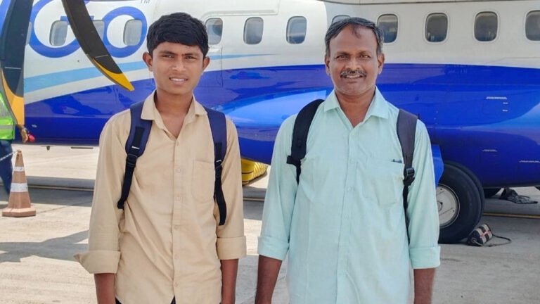 Teacher :  గురువు ‘బంగారు’ మనసు! టాపర్‌గా నిలిచిన విద్యార్థిని సొంత ఖర్చుతో విమానం ఎక్కించిన మాస్టారు