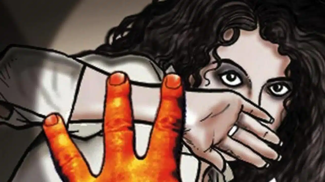 Eluru : ‘దేవుడు శపిస్తాడంటూ’ బెదిరించి.. మైనర్ బాలికపై పాస్టర్ అత్యాచారం..
