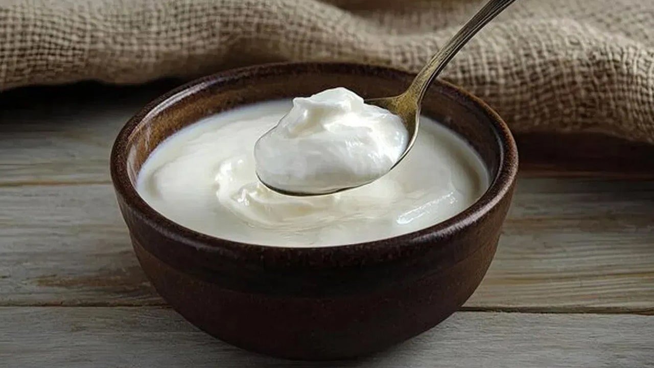 Curd  : వేసవిలో పెరుగు తింటున్నారా? ఈ తప్పులు చేస్తే అమృతం కాస్త విషమవుతుంది!