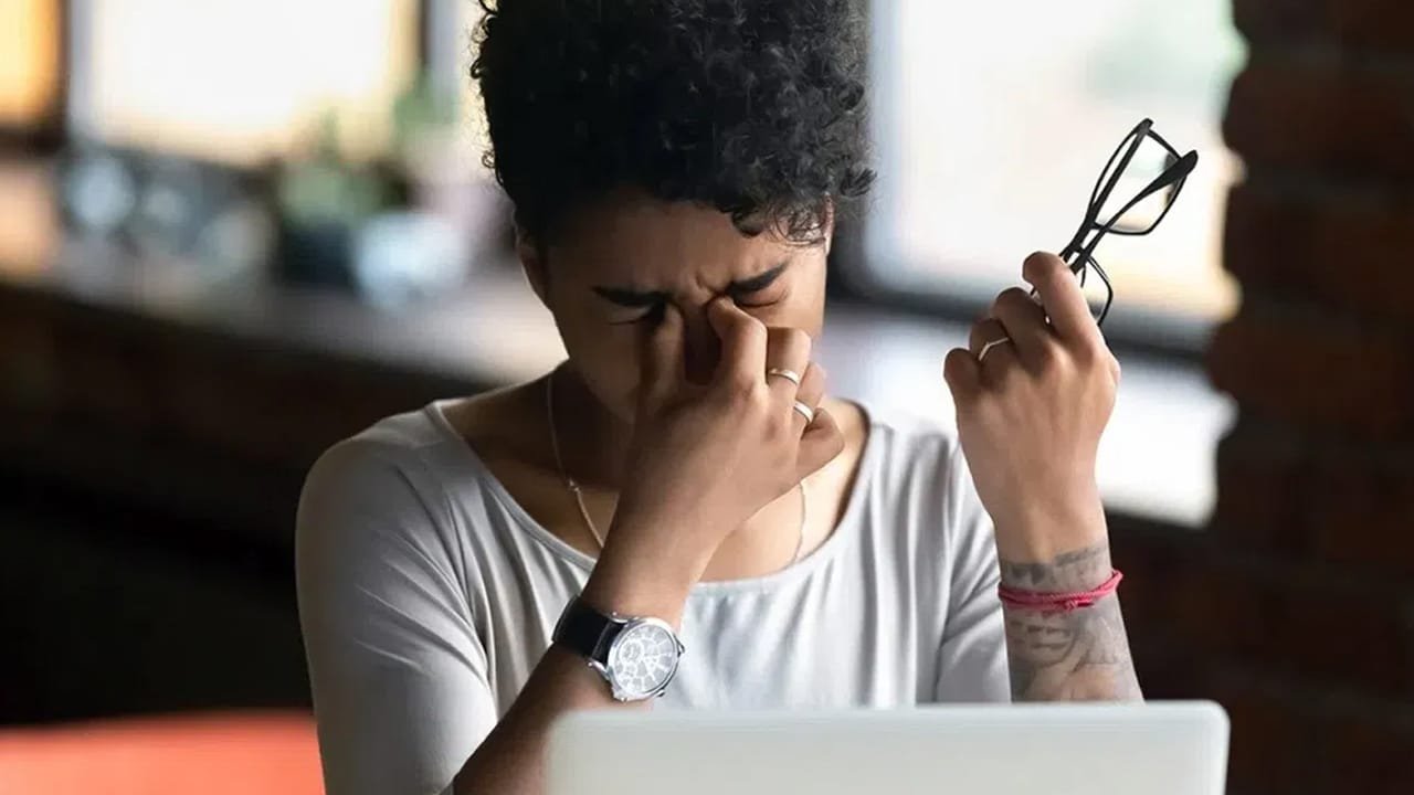 Migraine : స్క్రీన్‌ను ఎక్కువసేపు చూస్తున్నారా..? మైగ్రేన్‌కు ఇదే ప్రధాన కారణం కావొచ్చు!