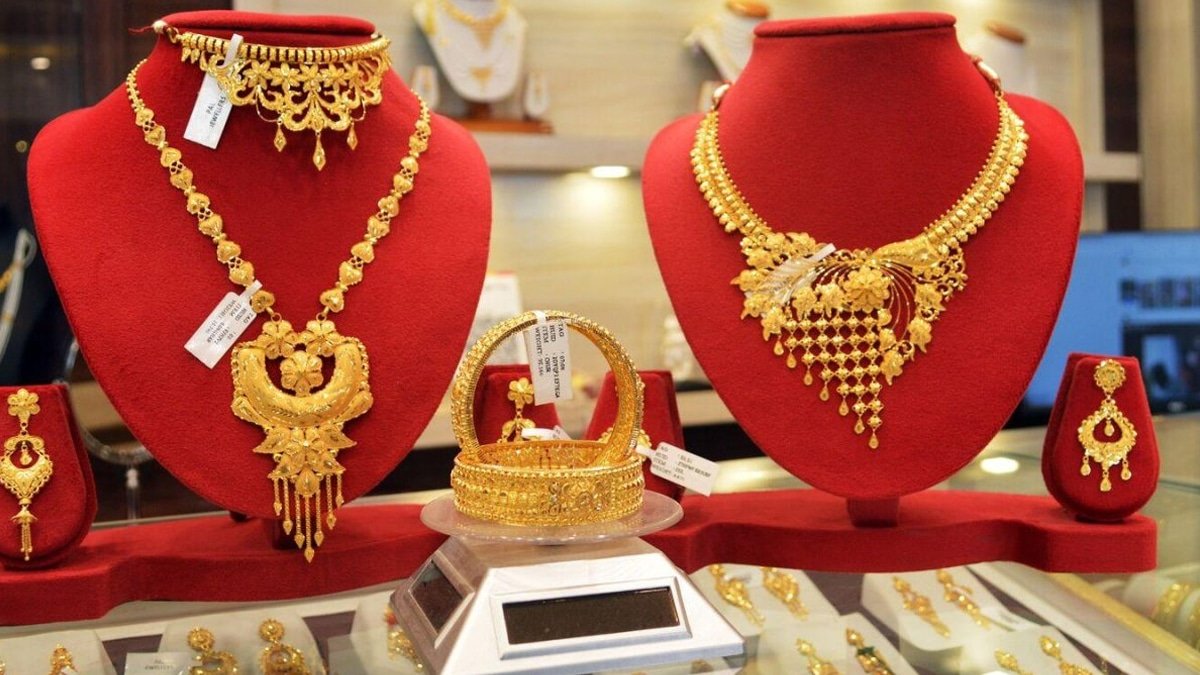 Gold Price Today : పసిడి ప్రియులకు బిగ్ రిలీఫ్.. రెండు వారాల్లో తులం బంగారం రూ.16 వేల వరకు డౌన్..!