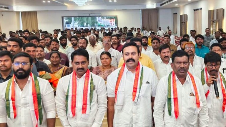 Nalgonda : ఓటు హక్కు ప్రజాస్వామ్యానికి ప్రాణం.. అర్హుల పేర్లు తొలగిస్తే ఉద్యమిస్తాం : బలమురి వెంకట్ Nalgonda : ఓటు హక్కు ప్రజాస్వామ్యానికి ప్రాణం.. అర్హుల పేర్లు తొలగిస్తే ఉద్యమిస్తాం : బలమురి వెంకట్