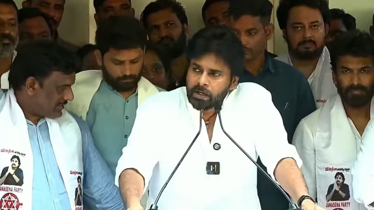 Pawan Kalyan : తెలంగాణ మీ అయ్యా జాగీరా.. పవన్ కళ్యాణ్ ఫైర్..!