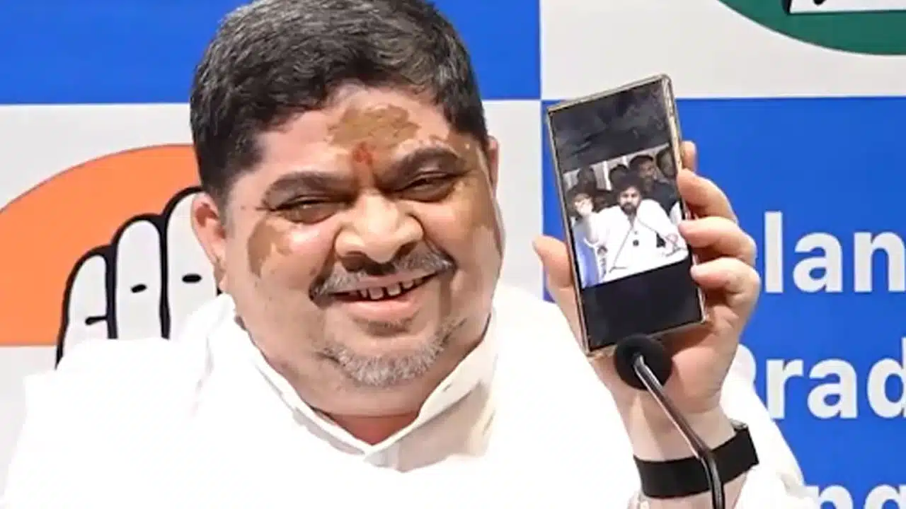 Ponnam Prabhakar : ప‌వ‌న్ క‌ళ్యాణ్ నీకు ఏపీలోనే దిక్కు లేదు.. వీడియో పెట్టి మ‌రి ప‌రువు తీసిన పొన్నం..!