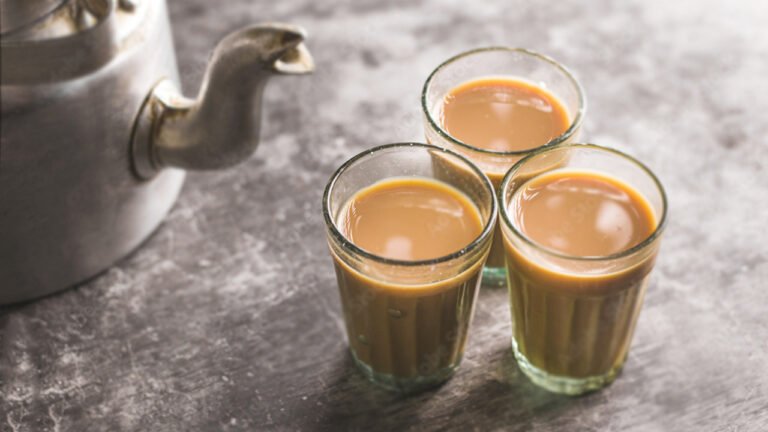 Tea : టీని మళ్లీ మళ్లీ వేడి చేస్తున్నారా? అయితే ఈ న్యూస్ మీరు త‌ప్ప‌క చ‌ద‌వాలి..?