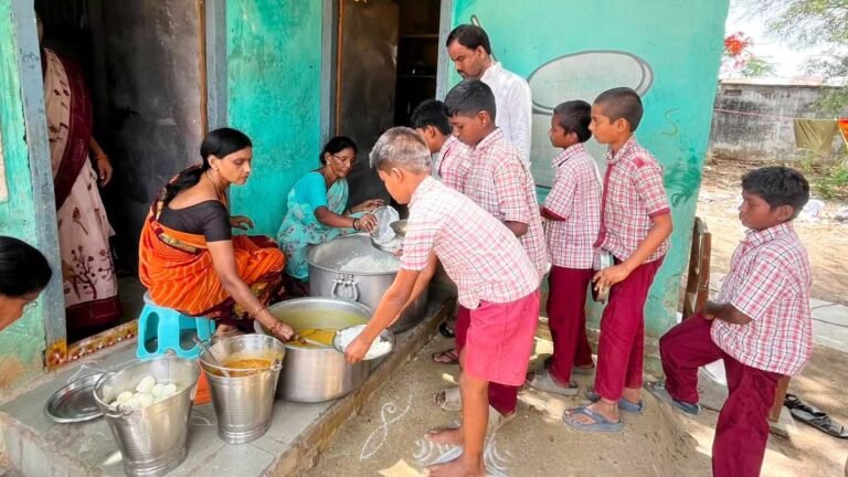 Thumkunta Schools : విద్యార్థులకు పోషకాహారమే లక్ష్యం.. తూంకుంట పాఠశాలలను సందర్శించిన జైపాల్ రెడ్డి