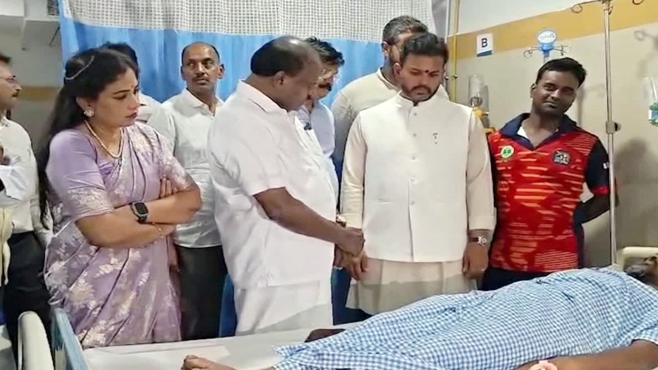 Vizag Steel Plant Blast : బిగ్ బ్రేకింగ్‌.. విశాఖ స్టీల్ ప్లాంట్ విషాదం .. మృతుల కుటుంబాలకు రూ.25 లక్షలు, ఒకరికి ఉద్యోగం.. కేంద్రం కీలక ప్రకటన..!
