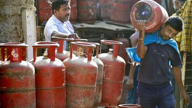 LPG Gas : వినియోగదారులకు లాస్ట్ ఛాన్స్.. జూన్ 30లోపు ఈ పని చేయండి, లేకపోతే డబ్బులు కట్ LPG Gas : వినియోగదారులకు లాస్ట్ ఛాన్స్.. జూన్ 30లోపు ఈ పని చేయండి, లేకపోతే డబ్బులు కట్