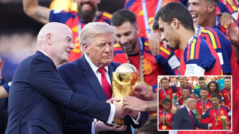 FIFA World Cup 2026 : ఫిఫా ఫైనల్లో ట్రంప్కు అవమానమా?…. స్టేజ్పైనే .. వీడియో ! FIFA World Cup 2026 : ఫిఫా ఫైనల్లో ట్రంప్కు అవమానమా?…. స్టేజ్పైనే .. వీడియో !