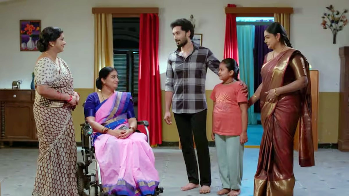 Karthika Deepam Serial Today July 14 Episode : పారిజాతం మాస్టర్ ప్లాన్.. దీపను టార్గెట్ చేసిన జ్యోత్స్న.. వంటలక్కకు మళ్లీ కొత్త కష్టాలు..! Karthika Deepam Serial Today July 14 Episode : పారిజాతం మాస్టర్ ప్లాన్.. దీపను టార్గెట్ చేసిన జ్యోత్స్న.. వంటలక్కకు మళ్లీ కొత్త కష్టాలు..!