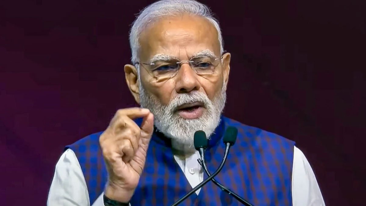 Modi : " సైలెంట్ స్కెచ్ " తో దిగుతున్న మోడీ .. ఒకోక్కడికీ దబిది దిబిడే..! Modi : " సైలెంట్ స్కెచ్ " తో దిగుతున్న మోడీ .. ఒకోక్కడికీ దబిది దిబిడే..!