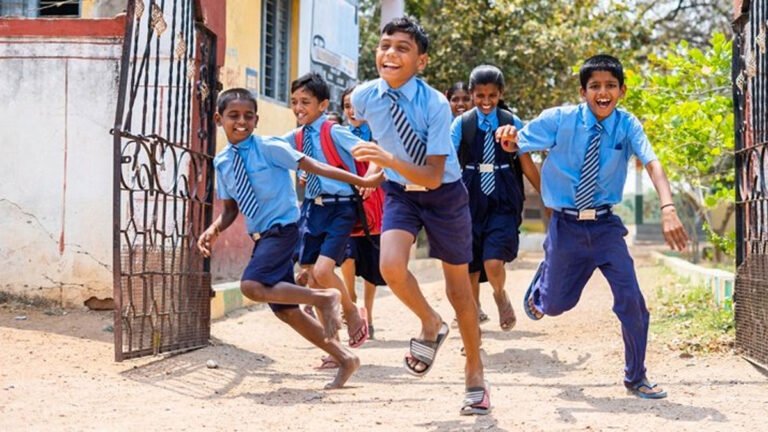School Holidays in July : విద్యార్థులకు గుడ్ న్యూస్.. జూలైలో వరుస సెలవులు.. ఏ తేదీల్లో స్కూల్స్ బంద్? School Holidays in July : విద్యార్థులకు గుడ్ న్యూస్.. జూలైలో వరుస సెలవులు.. ఏ తేదీల్లో స్కూల్స్ బంద్?
