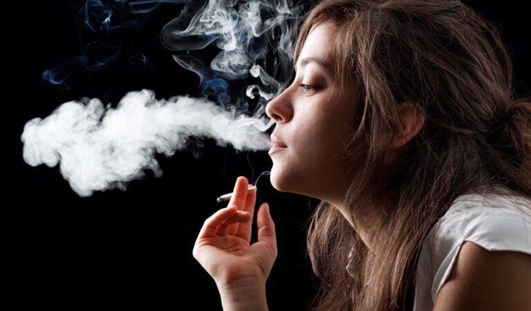 Smoking : అప్పుడప్పుడు సిగరెట్ తాగేవారు ఈ విషయం తప్పక తెలుసుకోండి! Smoking : అప్పుడప్పుడు సిగరెట్ తాగేవారు ఈ విషయం తప్పక తెలుసుకోండి!