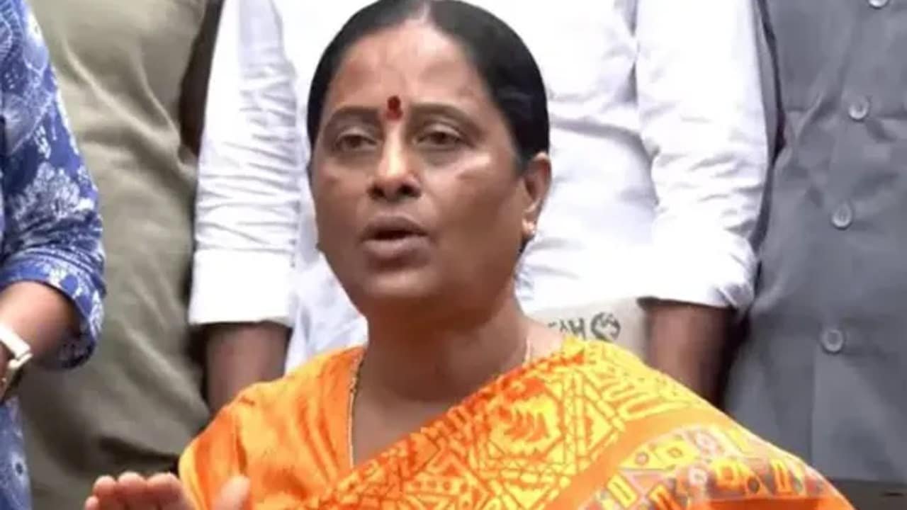 Konda Surekha : కాంగ్రెస్‌లో నాకొచ్చిన గతే మీకూ పడుతుంది: మంత్రులకు కొండా సురేఖ సంచలన హెచ్చరిక