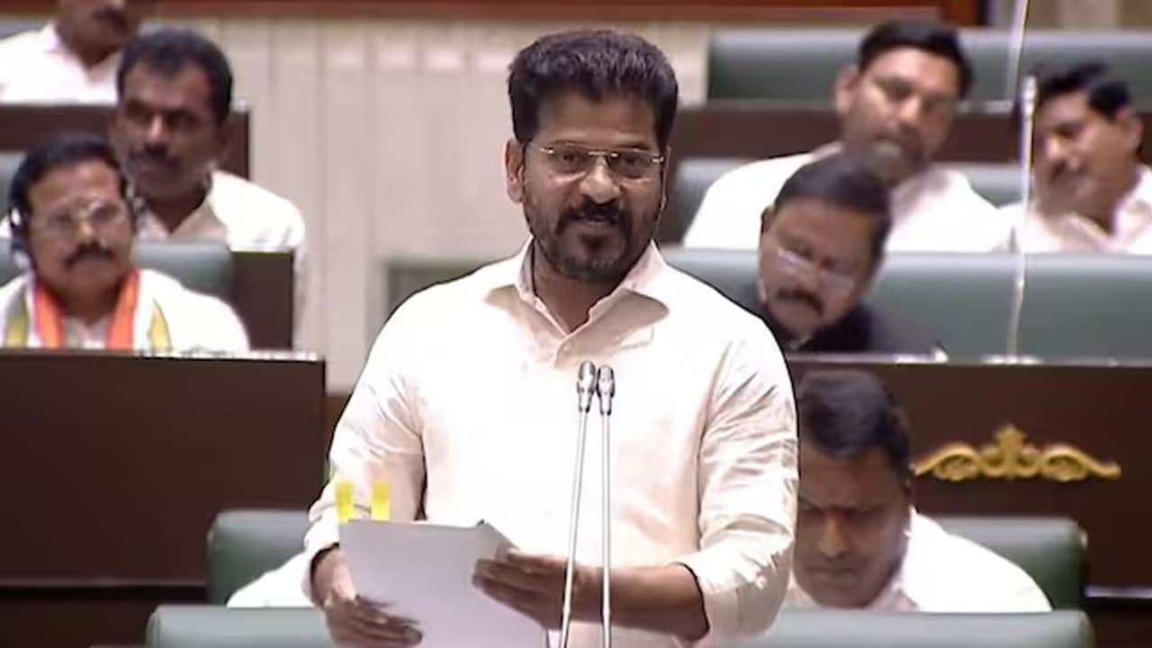 Revanth Reddy : అసంబ్లీ లో మాస్టర్ ప్లాన్ తో ఎంట్రీ ఇవ్వబోతున్న రేవంత్..!