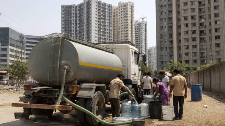 Hyderabad Water : అప్పుడే వాటర్ ట్యాంకర్ల కోసం క్యూ.. వచ్చే వేసవిలో హైదరాబాద్‌కు నీటి కష్టాలు తప్పవా?