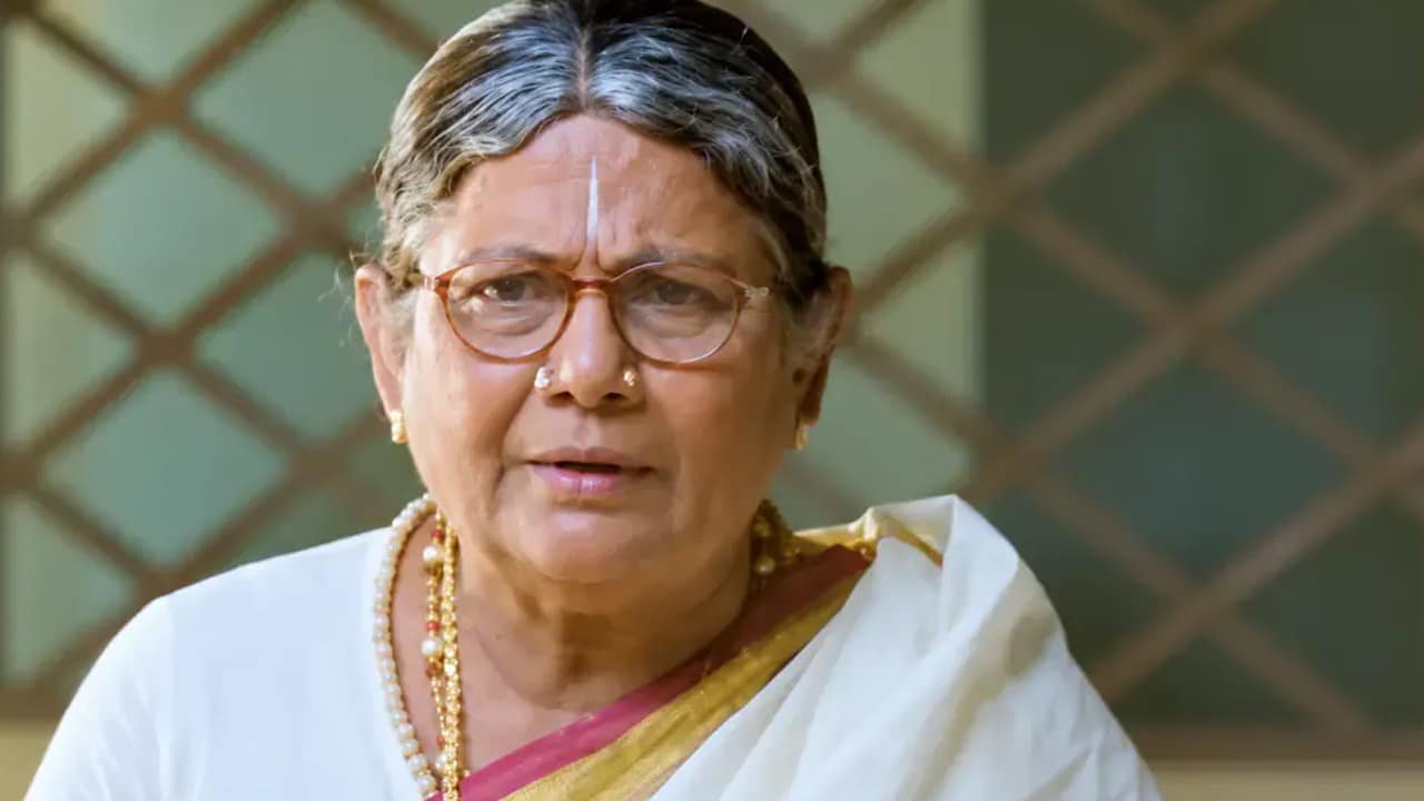 Vatsala Rajagopal : టాలీవుడ్‌లో విషాదం.. 'రోజా', 'అదుర్స్' ఫేమ్ నటి వత్సల రాజగోపాల్ కన్నుమూత..!